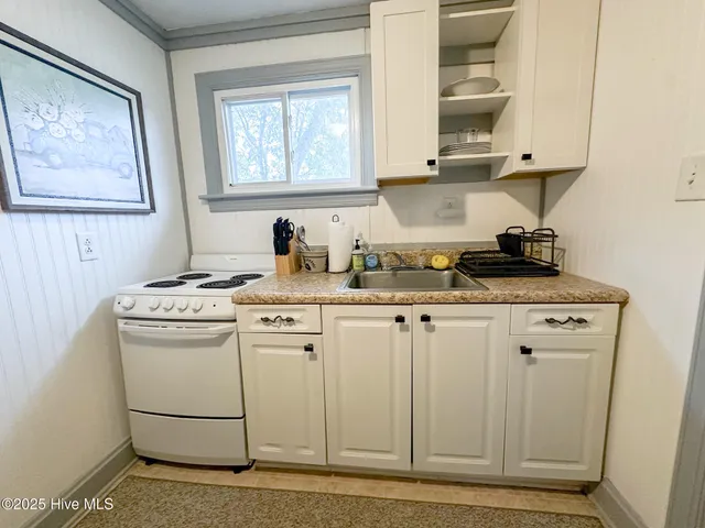 $1,650 | 411 George Street, Unit 4, New Bern, NC 28560