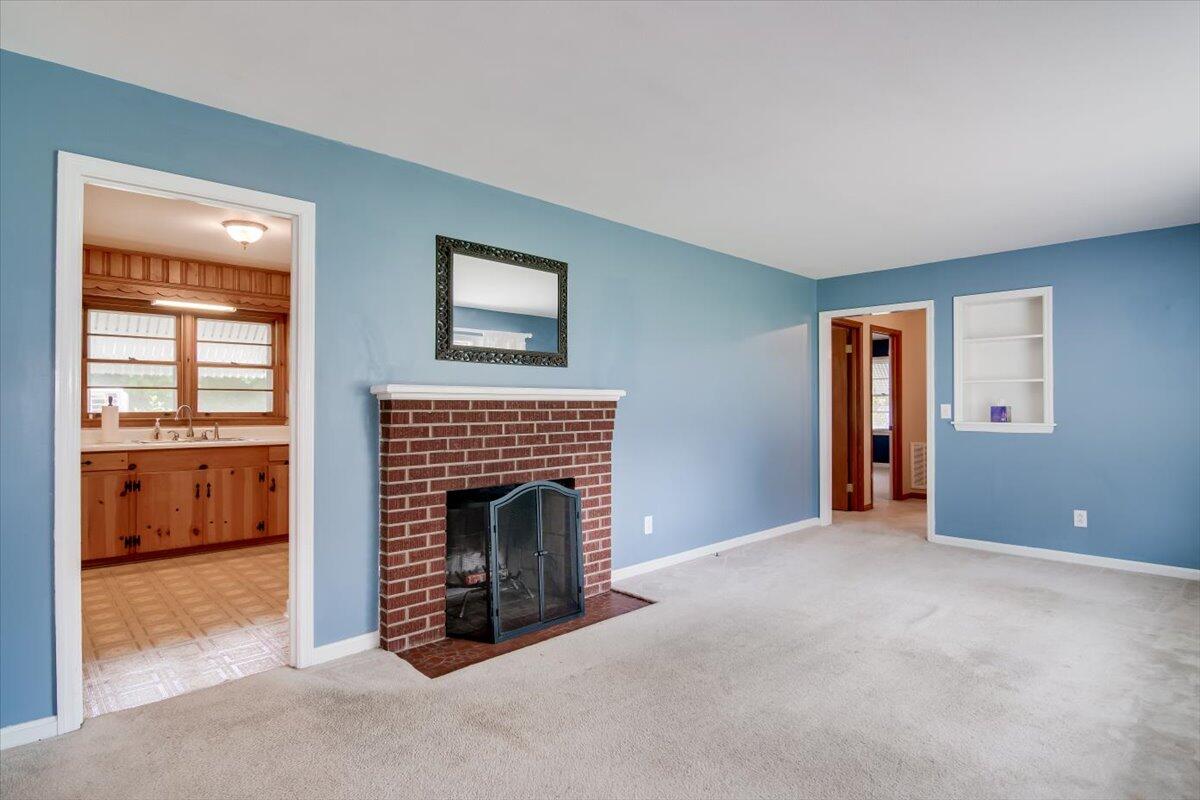 3519 Lawson Road Aiken, SC 29801 - Photo 3 of 19 living room