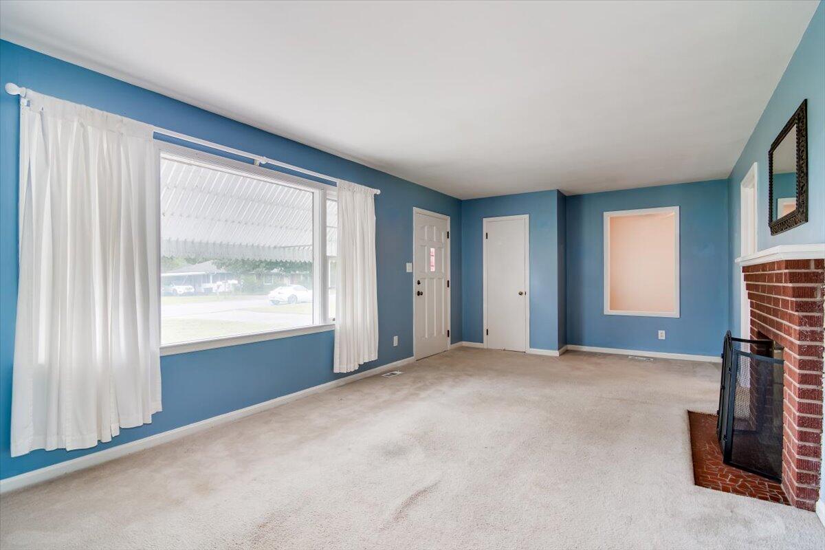 3519 Lawson Road Aiken, SC 29801 - Photo 4 of 19 living room v2