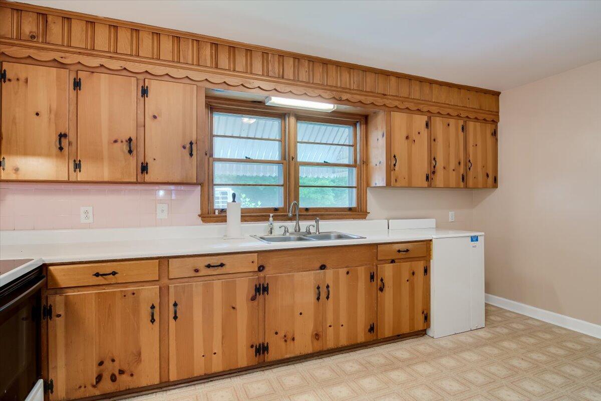 3519 Lawson Road Aiken, SC 29801 - Photo 7 of 19 kitchen v3