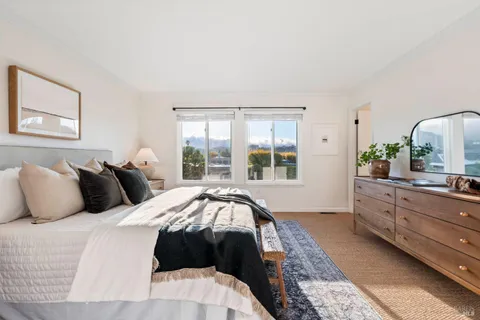 $2,600,000 | 182 Riviera Circle, Larkspur, CA 94939