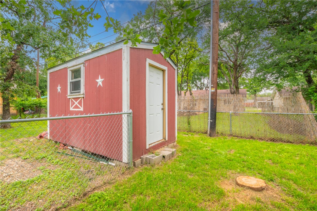 1203 Ave B Waco, TX 76705 - Photo 31 of 32 a view of backyard with backyard