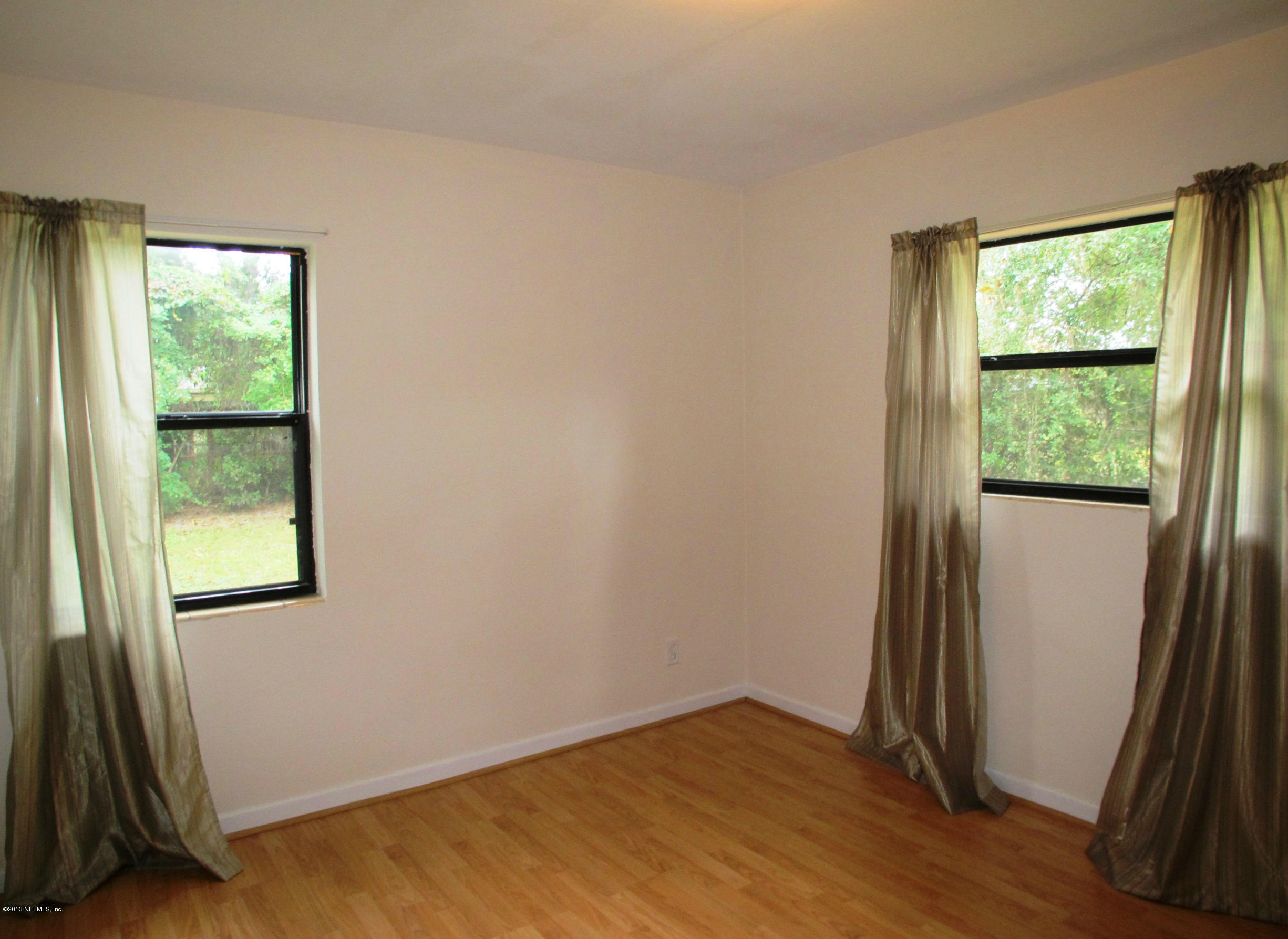 3827 Pizarro Road Jacksonville, FL 32217 - Photo 15 of 22 3rd Bedroom