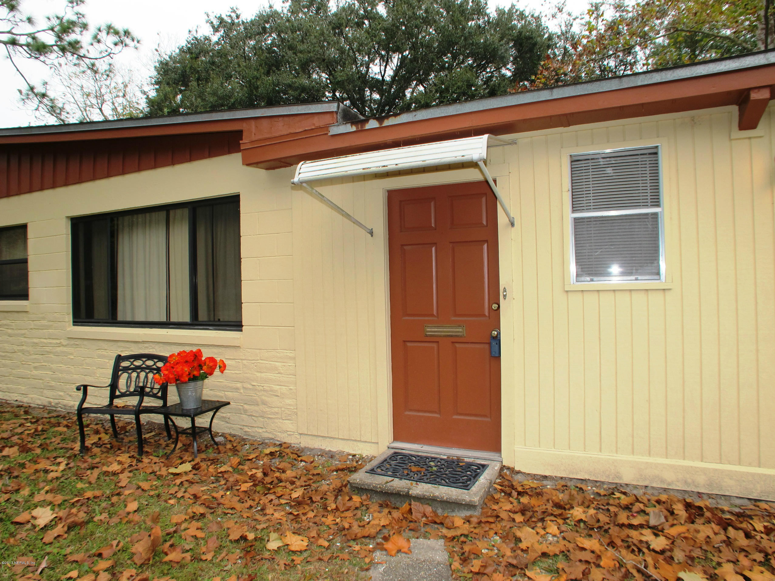 3827 Pizarro Road Jacksonville, FL 32217 - Photo 3 of 22 Entry