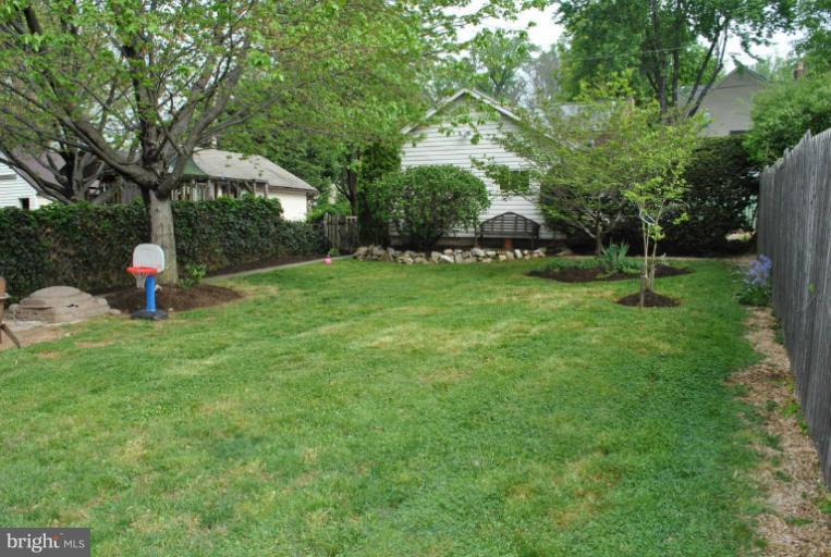 3337 Military Road Northwest Washington, DC 20015 - Photo 22 of 23 deep back yard