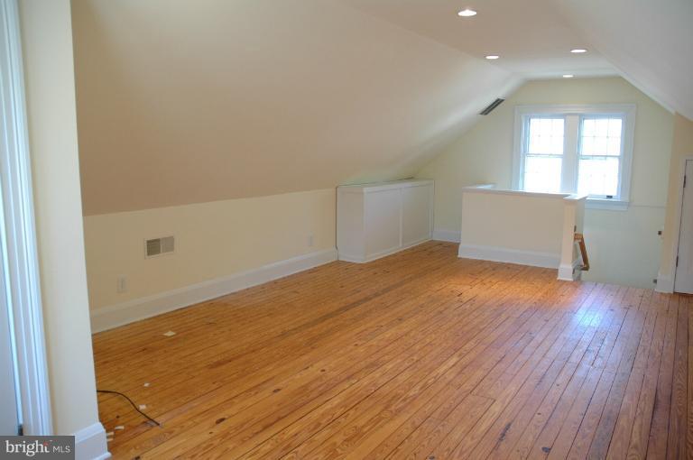 3337 Military Road Northwest Washington, DC 20015 - Photo 4 of 23 3rd floor