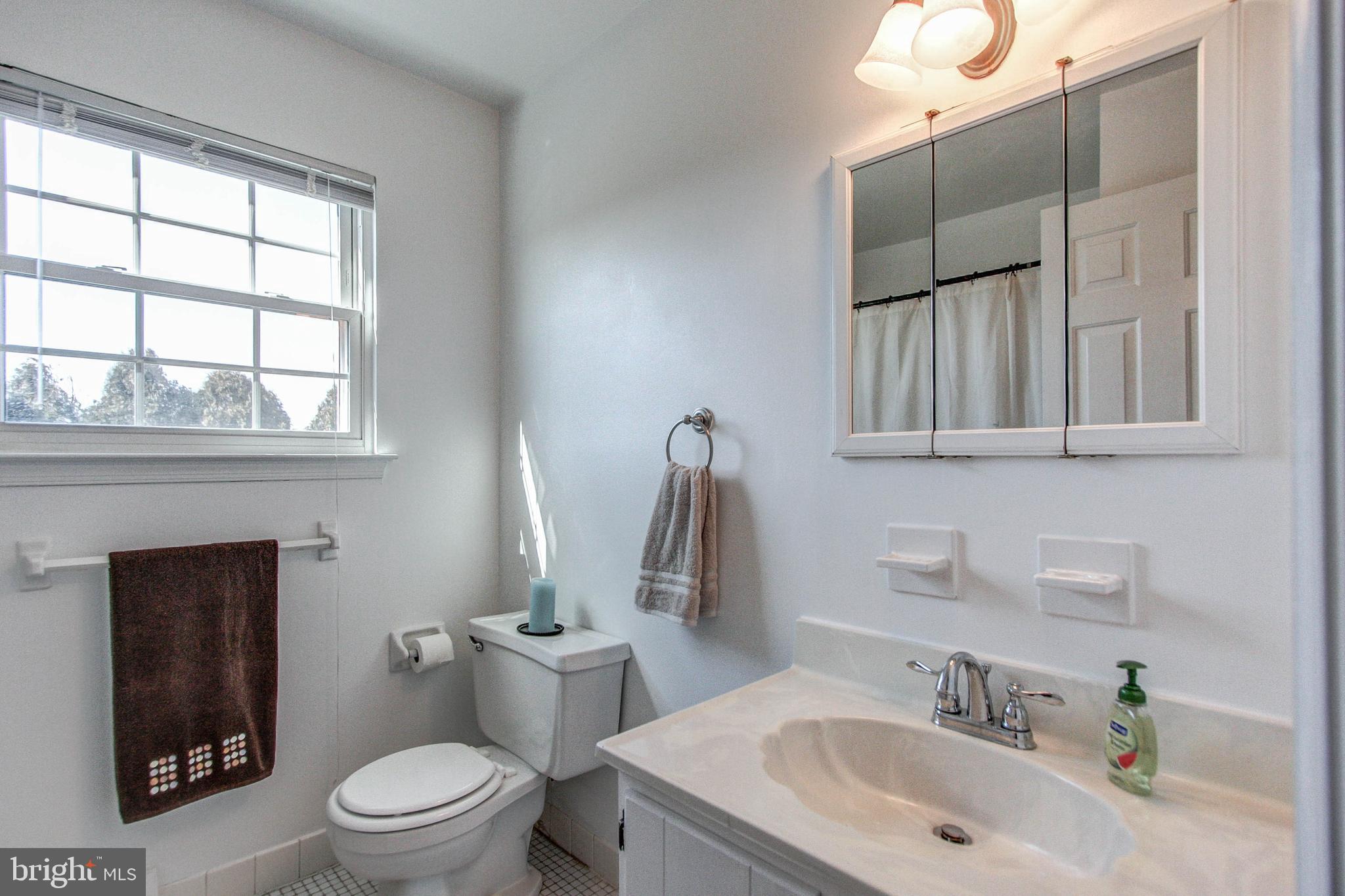 1151 Plowshare Road Blue Bell, PA 19422 - Photo 26 of 29 2nd Fl Hallway Full Bathroom