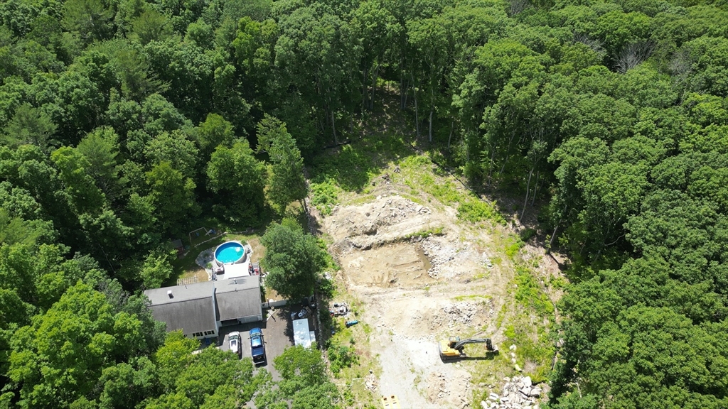 24 Conlin Road Oxford, MA 01540 - Photo 1 of 14