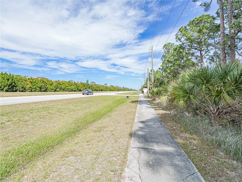 789 Sebastian Boulevard Sebastian, FL 32958 - Photo 10 of 14 a view of an ocean with a big yard