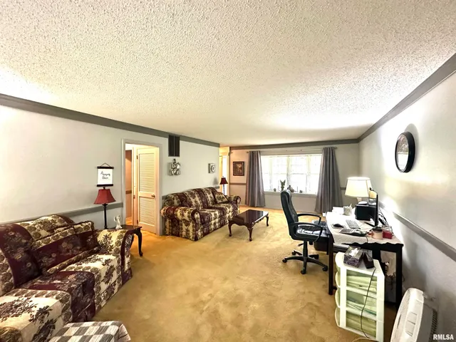 $217,900 | 1 Estate Drive, Centralia, IL 62801