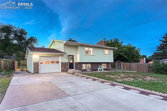 7108 Chippewa Road Colorado Springs, CO 80915 - Photo 9 of 40 Newer driveway