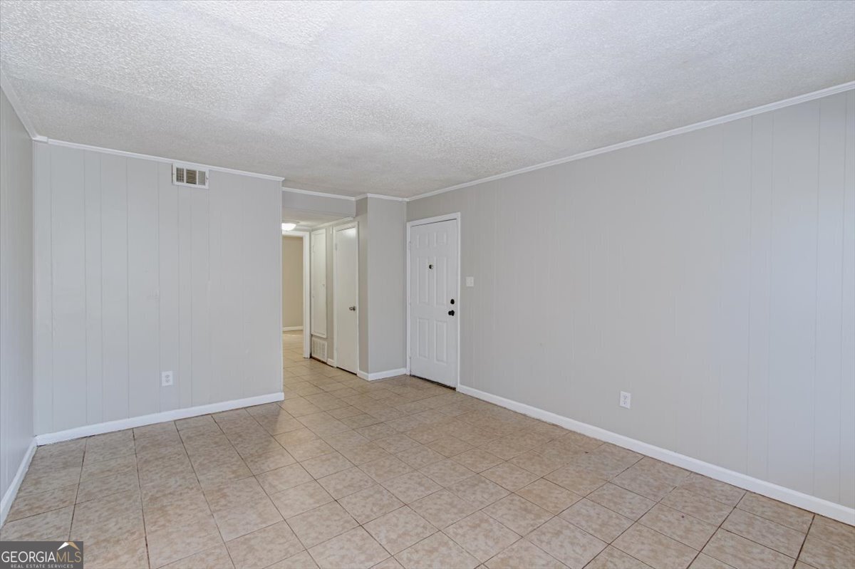 1232 12th Street, Unit D Augusta, GA 30901 - Photo 4 of 27 a view of an empty room