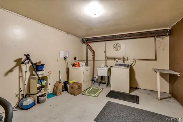 $199,900 | 335 South Cayuga Road, Unit B, Amherst, NY 14221