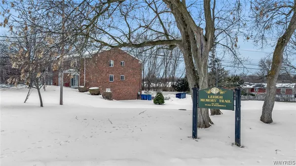 $199,900 | 335 South Cayuga Road, Unit B, Amherst, NY 14221