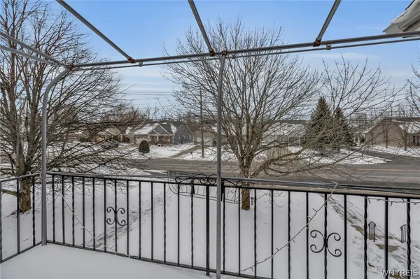 $199,900 | 335 South Cayuga Road, Unit B, Amherst, NY 14221