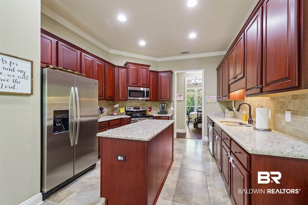 9692 Tanager Lane Daphne, AL 36527 - Photo 10 of 28 Kitchen