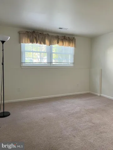 $1,375 | 511 Davis Avenue Southwest, Leesburg, VA 20175