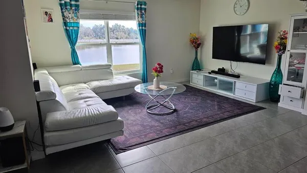 $2,300 | 5686 Barakat Road, Zephyrhills, FL 33541