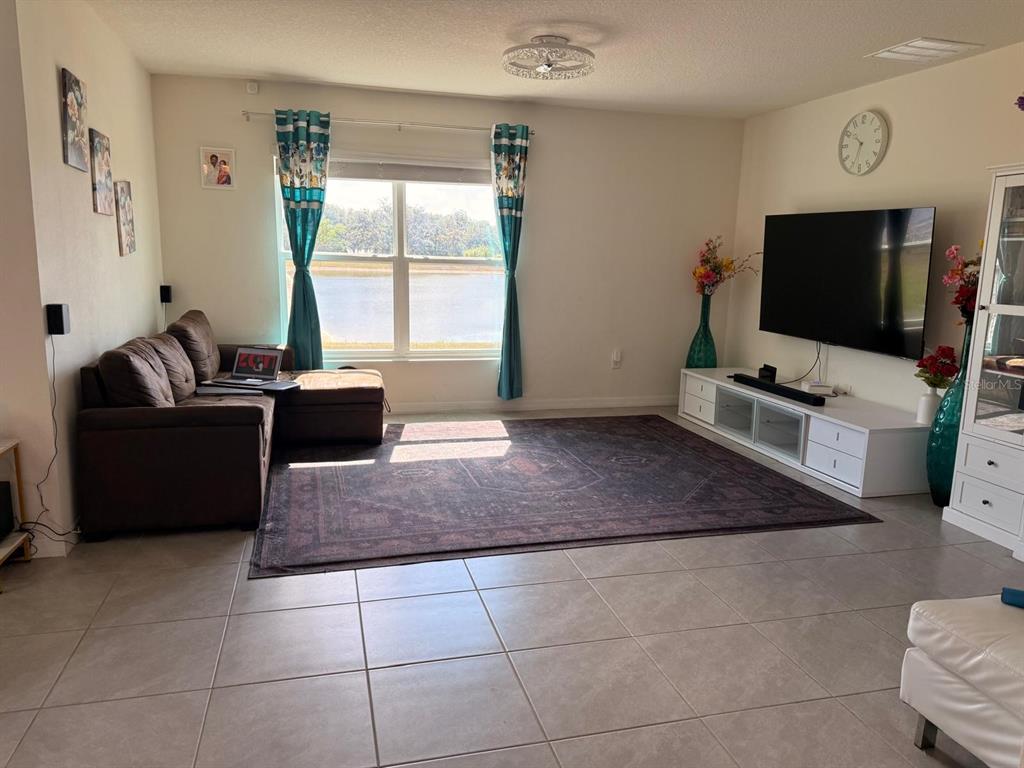 5686 Barakat Road Zephyrhills, FL 33541 - Photo 4 of 22