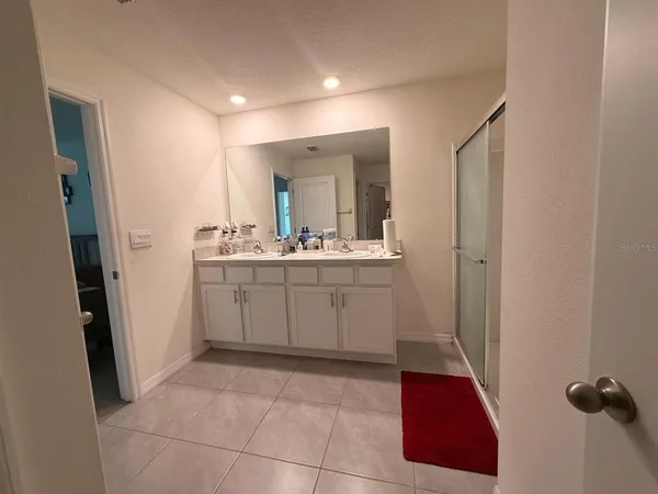$2,300 | 5686 Barakat Road, Zephyrhills, FL 33541