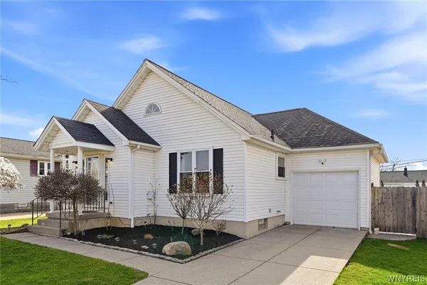 $289,000 | 26 Guenther Avenue, Tonawanda, NY 14150