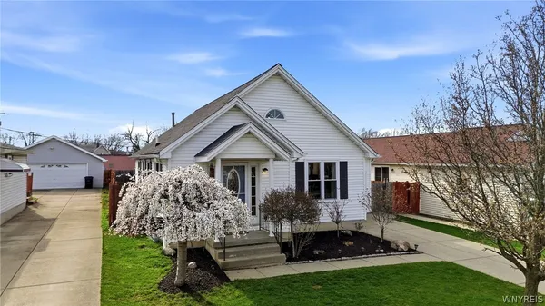 $289,000 | 26 Guenther Avenue, Tonawanda, NY 14150