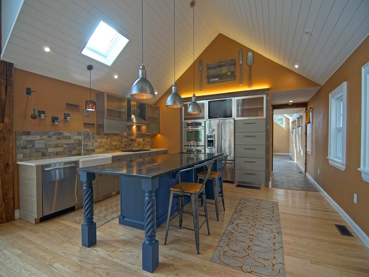 17 Newfields Road Exeter, NH 03833 - Photo 4 of 32
