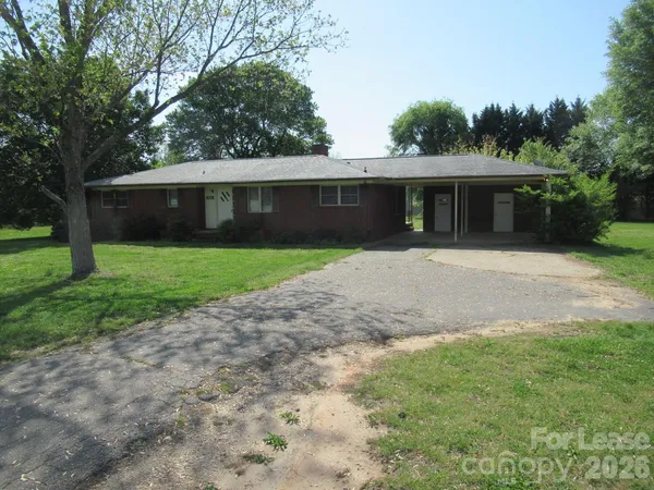 $1,900 | 5767 E Highway, Denver, NC 28037