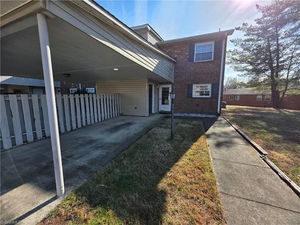 $169,900 | 2215 Shadow Valley Road, Unit H, High Point, NC 27265