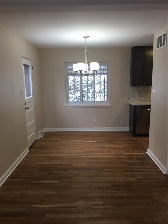928 Roland Road Pittsburgh, PA 15221 - Photo 4 of 22 Dining Room
