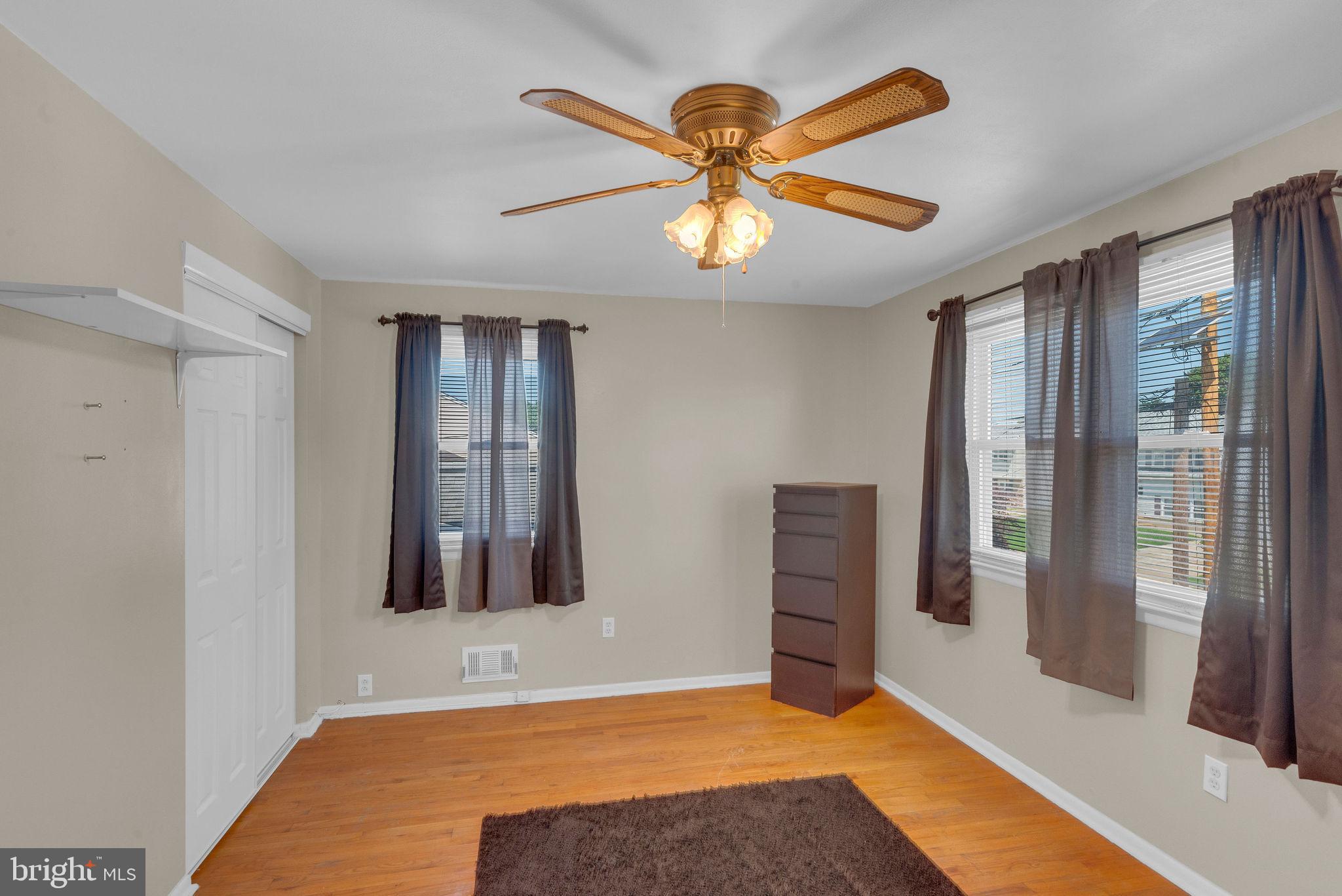 15 Bolton Road Hamilton, NJ 08610 - Photo 21 of 32 3rd Bedroom