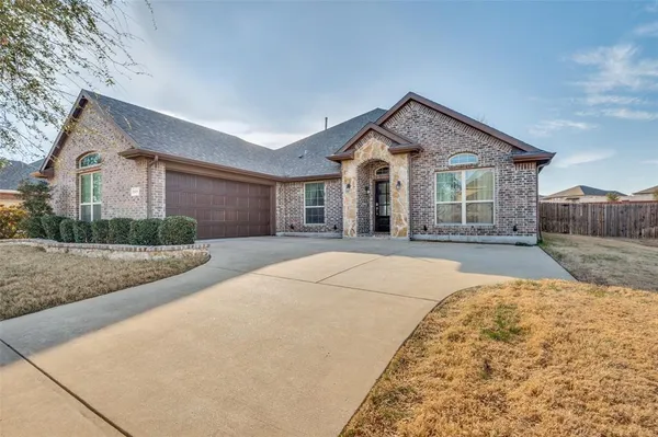 $364,999 | 1501 Bricknell Drive, Glenn Heights, TX 75154