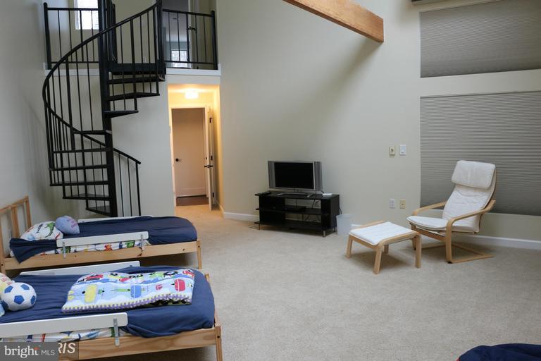 436 Pear Tree Point Road Chestertown, MD 21620 - Photo 11 of 17 Family Room