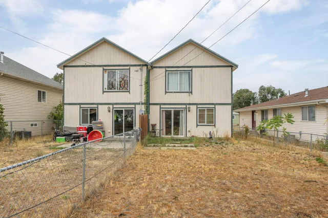 $475,000 | 2411-2413 East Columbia Avenue, Spokane, WA 99208
