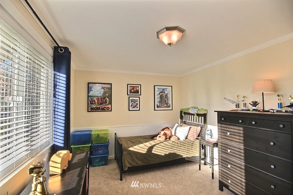 2408 Southeast 19th Street Renton, WA 98055 - Photo 12 of 19 Gallery Image 12