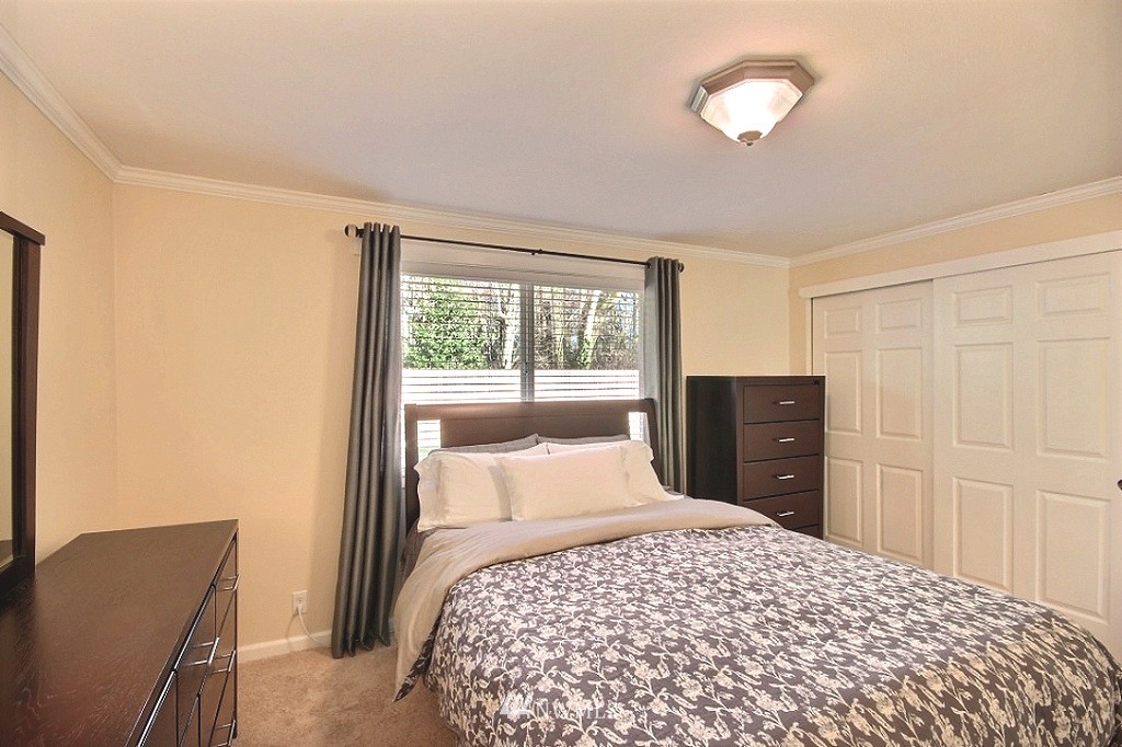 2408 Southeast 19th Street Renton, WA 98055 - Photo 15 of 19 Gallery Image 15