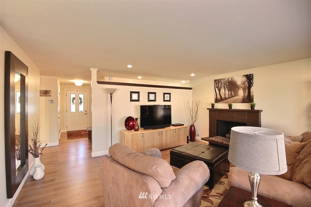 2408 Southeast 19th Street Renton, WA 98055 - Photo 8 of 19 Gallery Image 8
