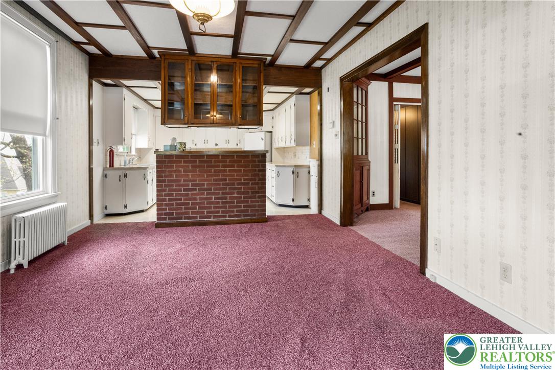 325 West Center Street Nazareth, PA 18064 - Photo 12 of 44