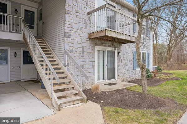 $300,000 | 24 Coral Tree Court, Lawrenceville, NJ 08648