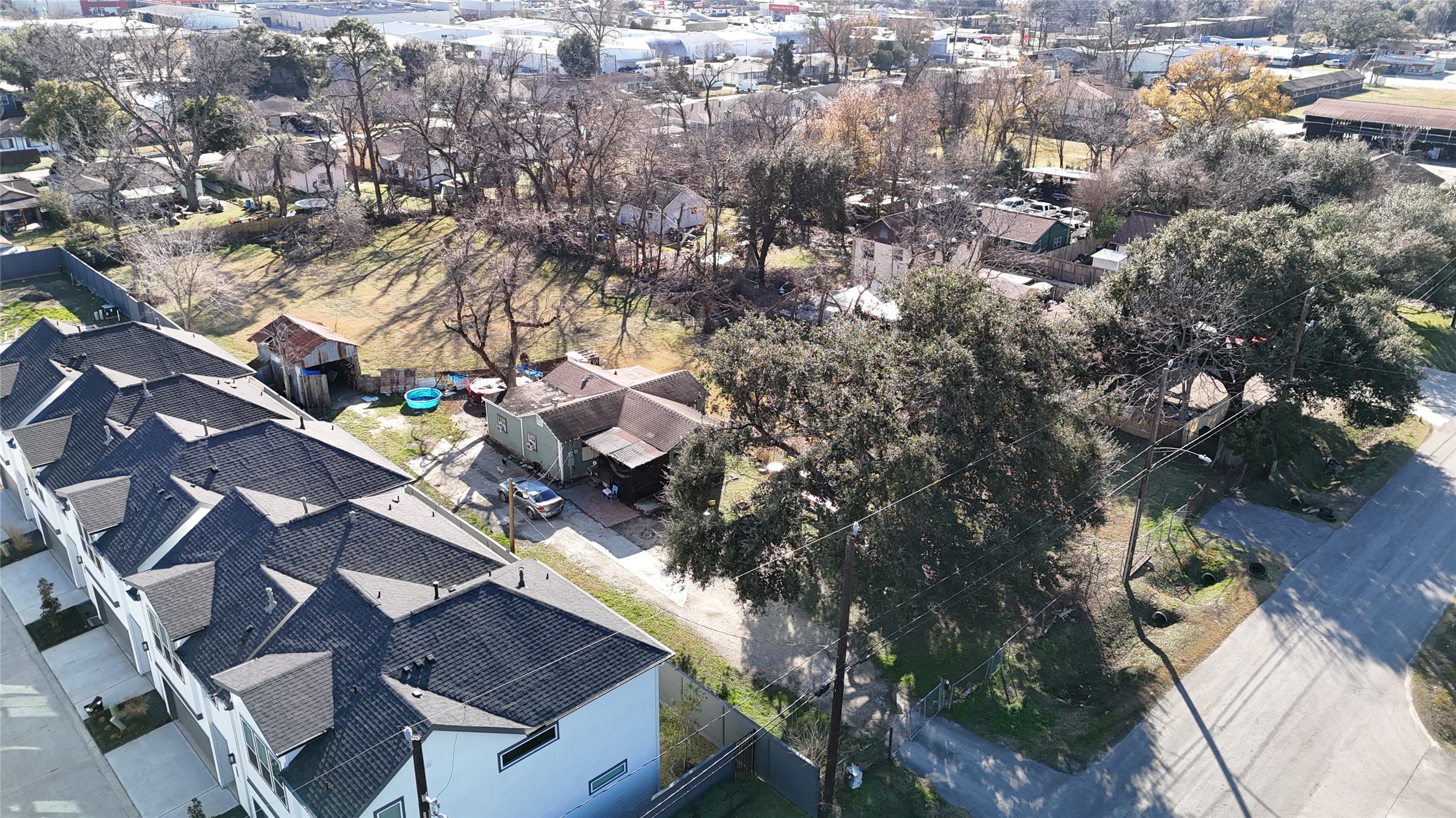 40 Dipping Lane Houston, TX 77076 - Photo 10 of 17 an aerial view of multiple house