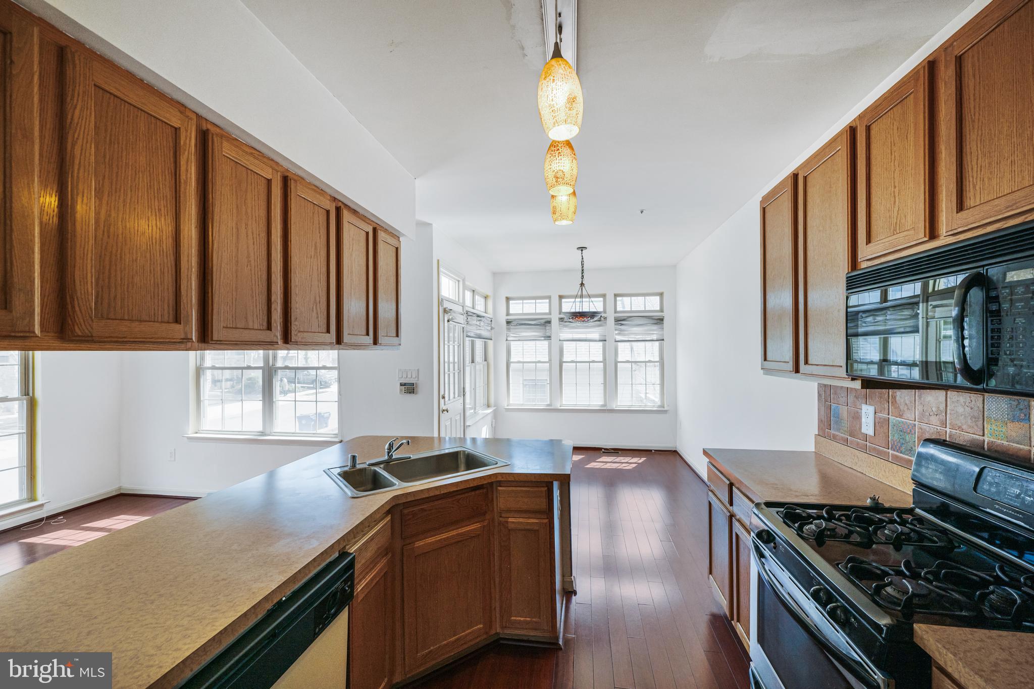 2241 Village Square Road Frederick, MD 21701 - Photo 13 of 46 kitchen view to breakfast room