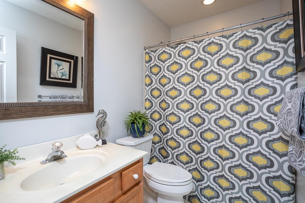 3308 Stone Castle Court Raleigh, NC 27613 - Photo 16 of 22 Upstairs Bathroom