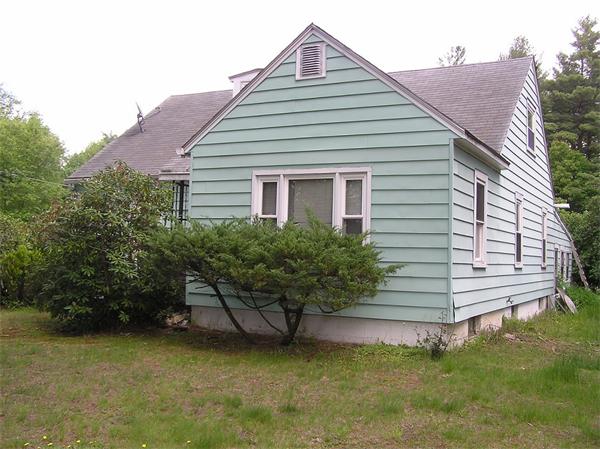 2 Sandy Cove Road Webster, MA 01570 - Photo 3 of 11 Gallery Image 3