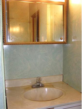 2 Sandy Cove Road Webster, MA 01570 - Photo 5 of 11 Gallery Image 5