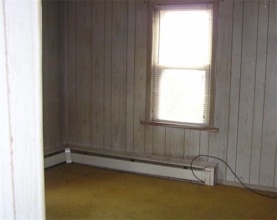 2 Sandy Cove Road Webster, MA 01570 - Photo 6 of 11 Gallery Image 6