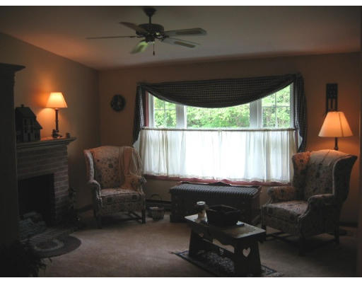 27 Broughton Road Worcester, MA 01607 - Photo 8 of 12 Gallery Image 8