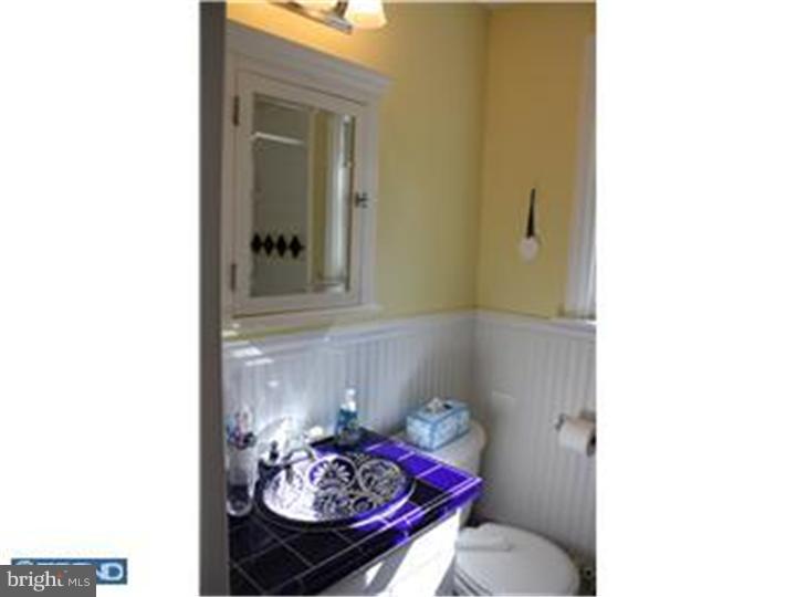 129 Schuyler Road Springfield, PA 19064 - Photo 17 of 19 Bathroom