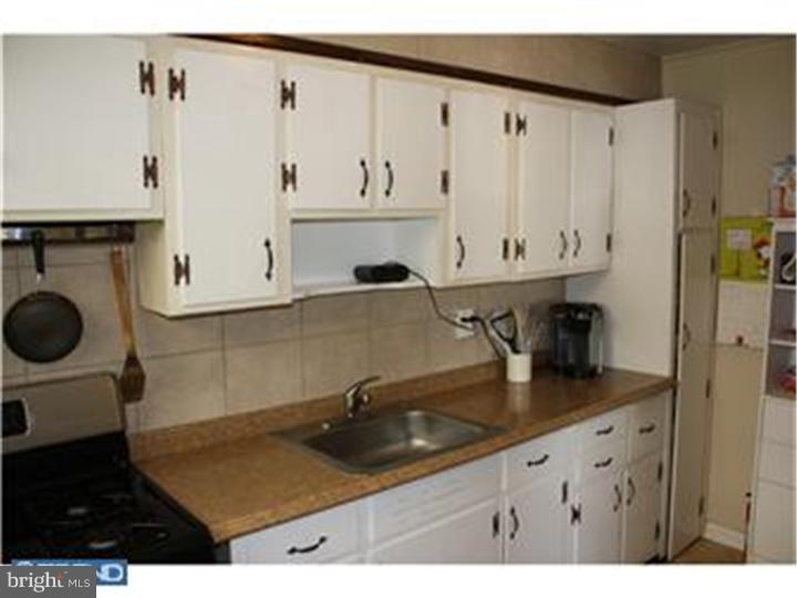 129 Schuyler Road Springfield, PA 19064 - Photo 7 of 19 Kitchen