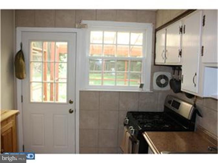 129 Schuyler Road Springfield, PA 19064 - Photo 8 of 19 Kitchen