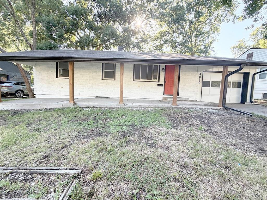 4016 South Spring Street Independence, MO 64055 - Photo 1 of 52 Gallery Image 1